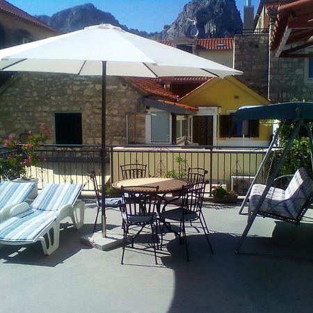 Apartment Romic Omis Exterior photo