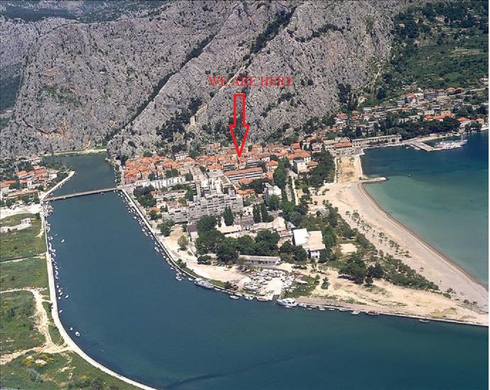 Apartment Romic Omis Exterior photo