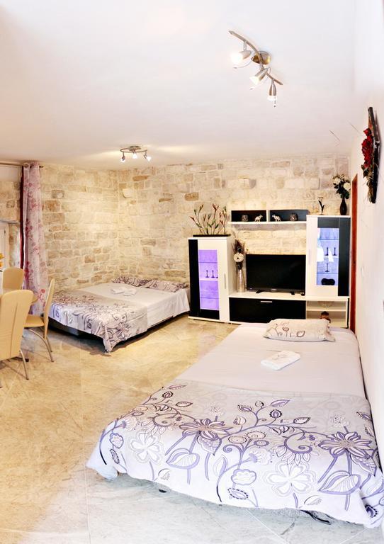 Apartment Romic Omis Exterior photo